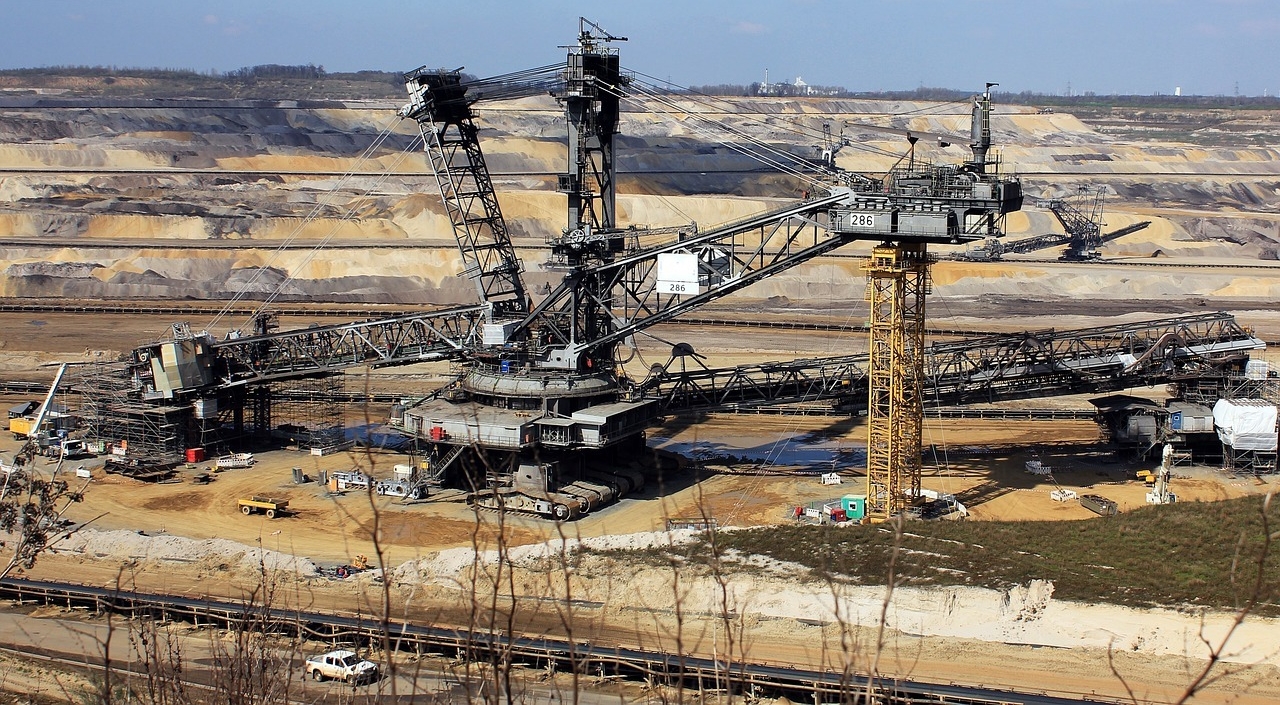 Open-pit-mining